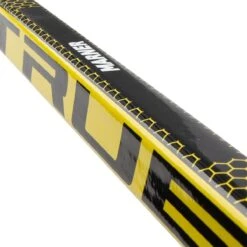 True Catalyst 7X Intermediate Hockey Stick 11 True Catalyst 7X Intermediate Hockey Stick -Hockey Sale true hockey stick catalyst 7 int inset3